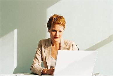 《原子之心》双生舞伶演员是俄芭蕾舞蹈家 美艳动人